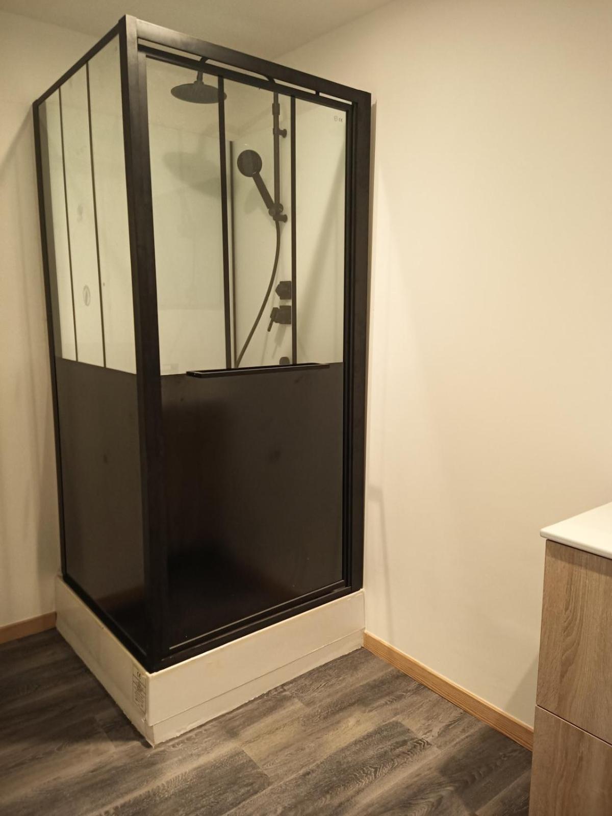 Laura Happy Guest House Tenay 외부 사진